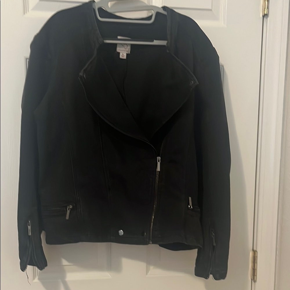 Women's Black Jacket db established 1962